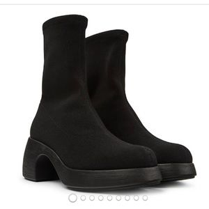 Camper Thelma platform boots black pull on 40